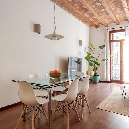 Apartment New Charming & Cozy Gem Location Barcelona